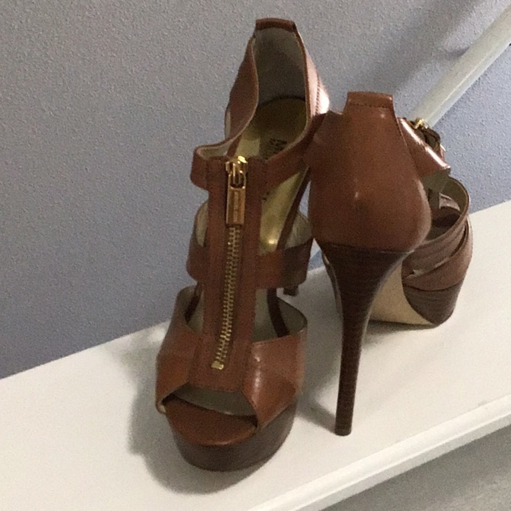 Michael Kors heels - Picture 2 of 4